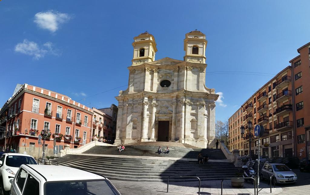 Sa Domu De Ajaja Apartments Cagliari Oda fotoğraf
